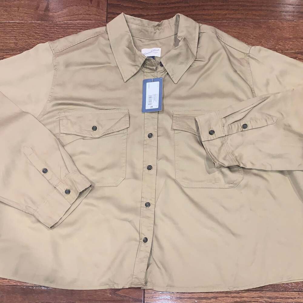NWT Universal Thread Women’s Utility Button-Down‎ – Long Sleeve Shirt 3X